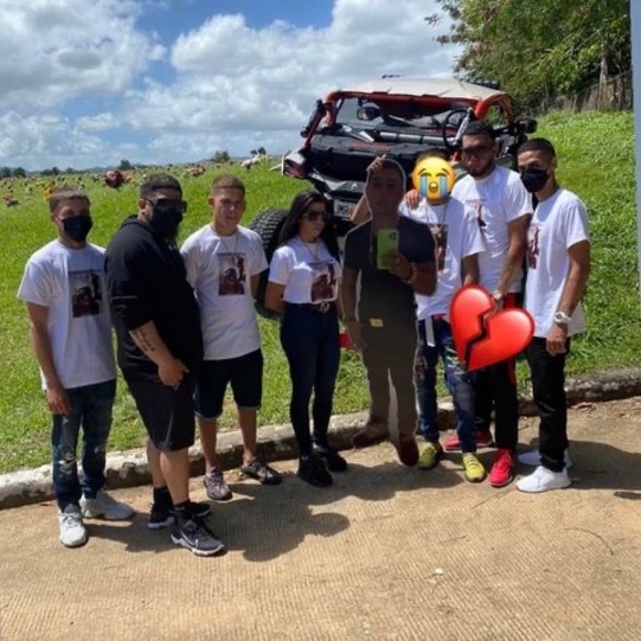 Meet your Posher, Carlos - Picture 1 of 1